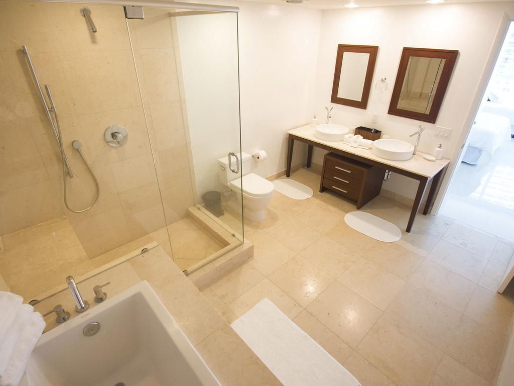 Icon Brickell By We Host